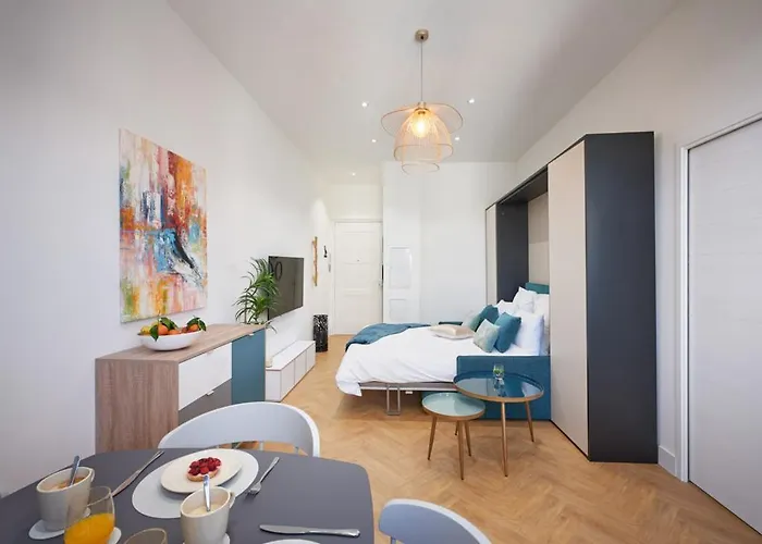 Sunlight - Daffia - Beautifully Renovated Studio, Pad In