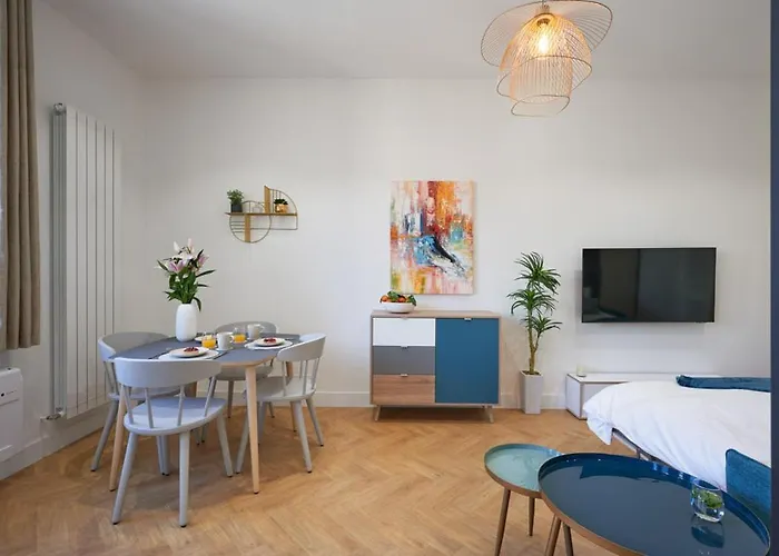 شقة Sunlight - Daffia - Beautifully Renovated Studio, Pad In نيس