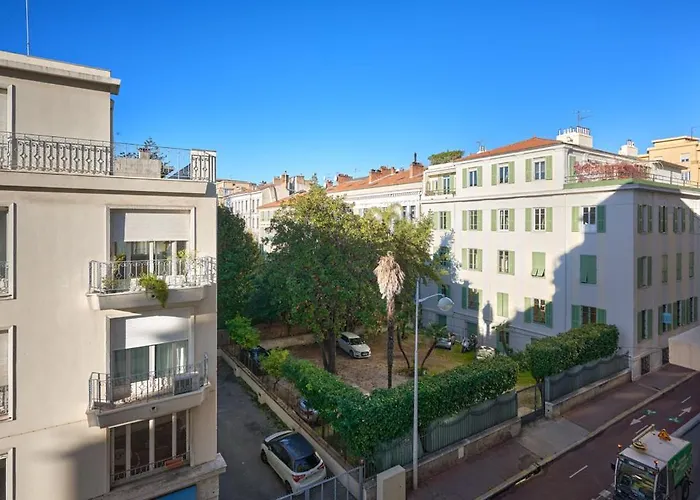 Sunlight - Daffia - Beautifully Renovated Studio, Pad In Lejlighed