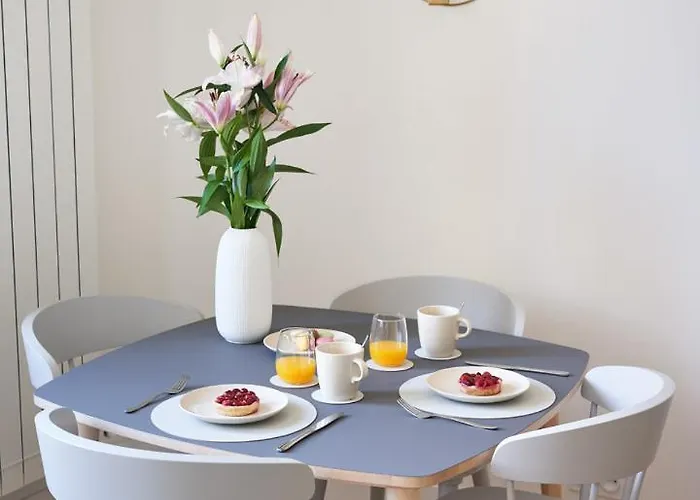 Sunlight - Daffia - Beautifully Renovated Studio, Pad In Lejlighed
