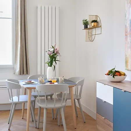 아파트 Sunlight - Daffia - Beautifully Renovated Studio, Pad In 니스