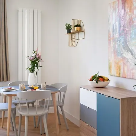 Sunlight - Daffia - Beautifully Renovated Studio, Pad In 아파트 *